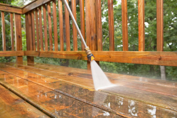 Best Pool Deck Cleaning  in Sumas, WA