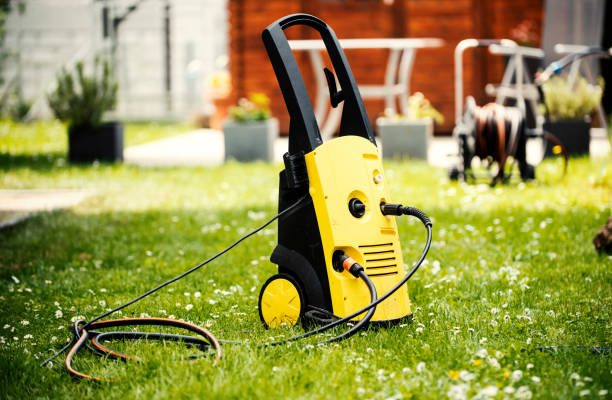 Best Driveway Pressure Washing  in Sumas, WA